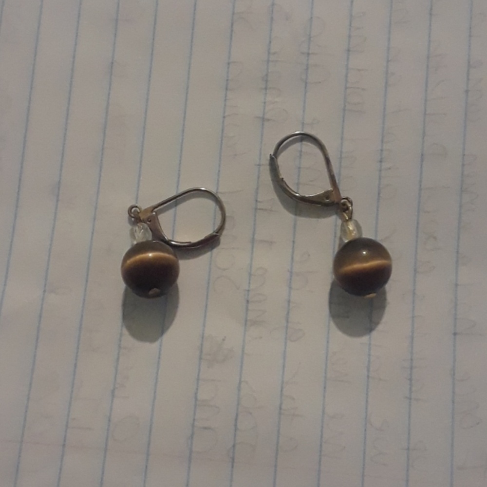 Cat eye earrings!